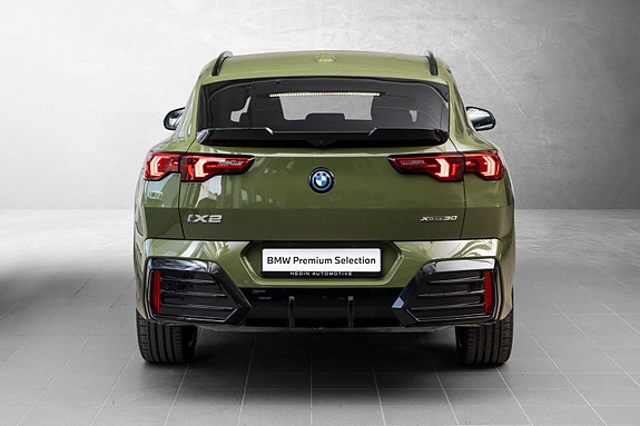 BMW iX2 8 of 30