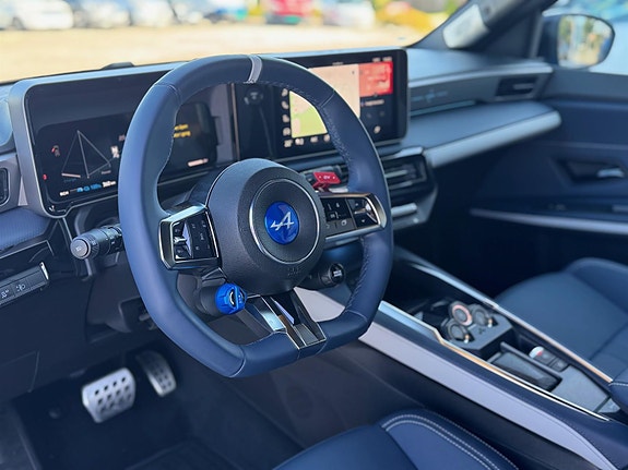 Alpine A290 16 of 30