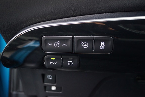 Toyota Prius 28 of 30
