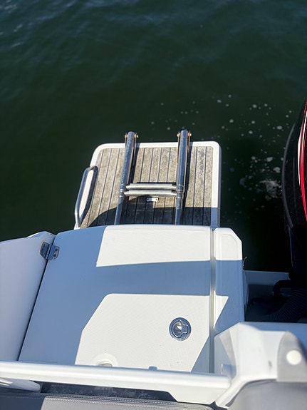 Beneteau Barracuda 7  | Suzuki 200HK | Kun 630 timer | Perfekt fiske- og turbåt 10 of 22