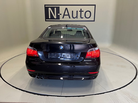 BMW 520i 10 of 24