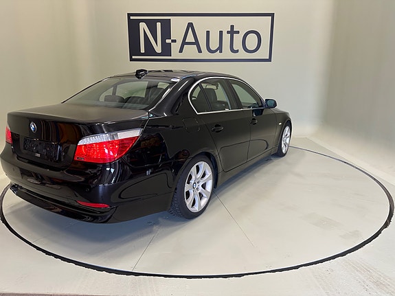 BMW 520i 11 of 24