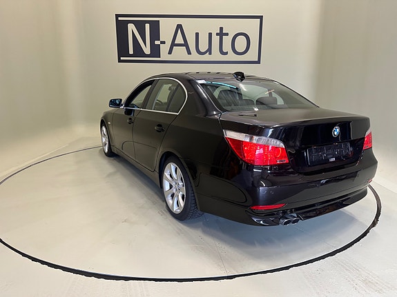 BMW 520i 7 of 24
