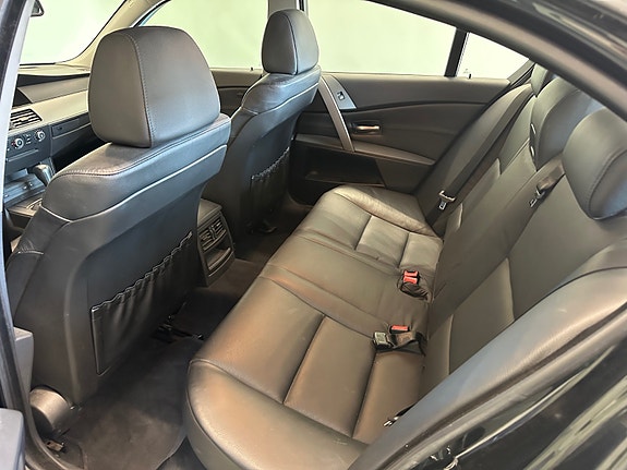 BMW 520i 22 of 24