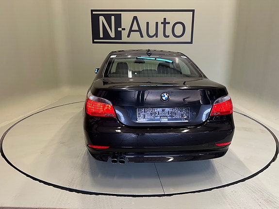 BMW 520i 8 of 24
