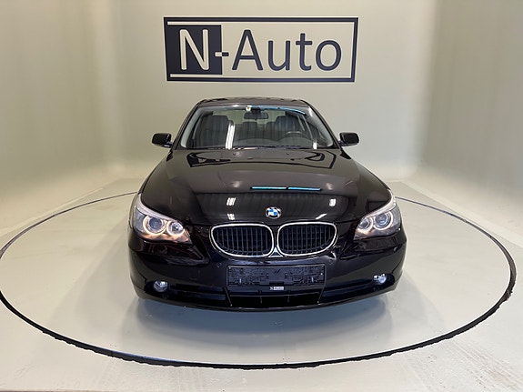 BMW 520i 16 of 24