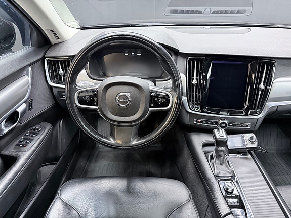 Volvo V90 24 of 30