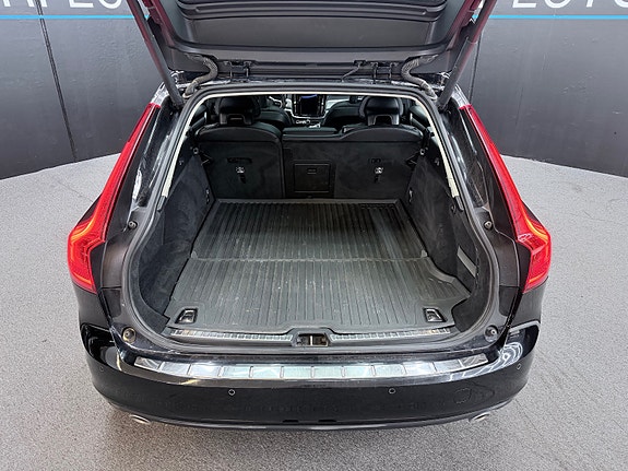 Volvo V90 14 of 30