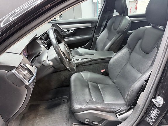 Volvo V90 18 of 30