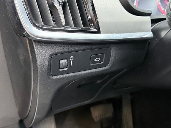 Volvo V90 26 of 30