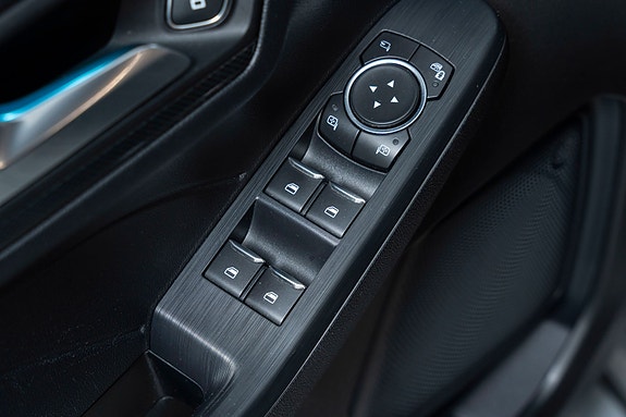 Ford Kuga 24 of 30