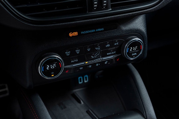 Ford Kuga 18 of 30