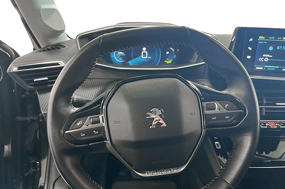 Peugeot e-208 9 of 24