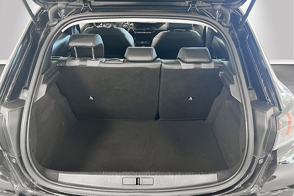 Peugeot e-208 5 of 24