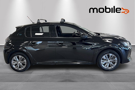 Peugeot e-208 2 of 24