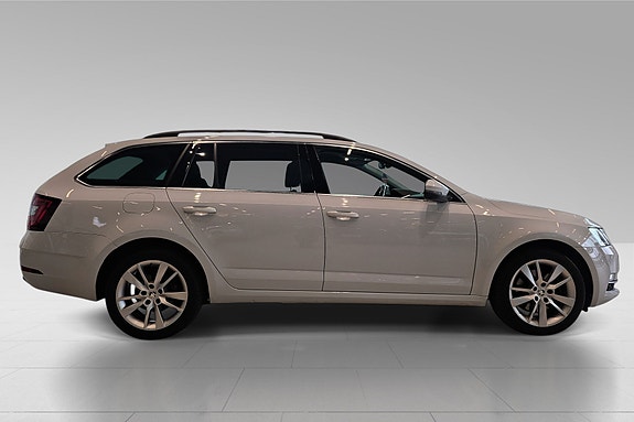 Skoda Octavia 6 of 30