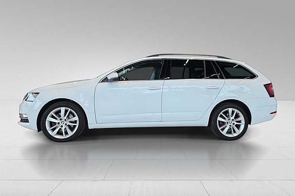 Skoda Octavia 2 of 30