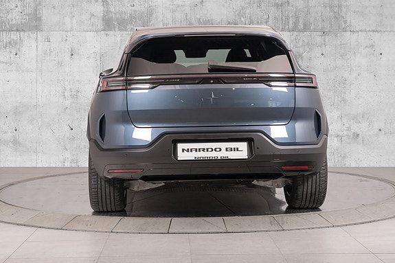 Polestar 3 6 of 30