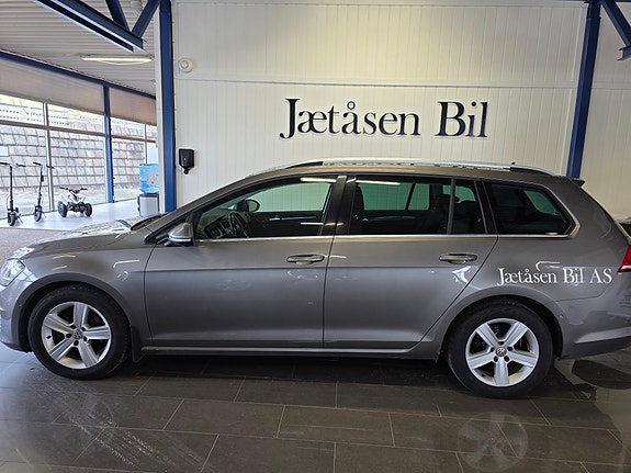 Volkswagen Golf VII 2 of 16