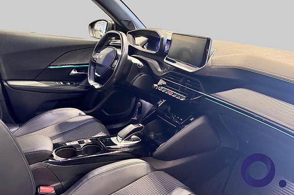 Peugeot e-2008 8 of 19