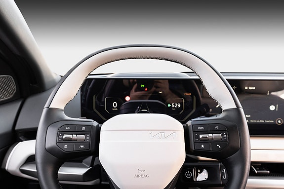 Kia EV4 12 of 30