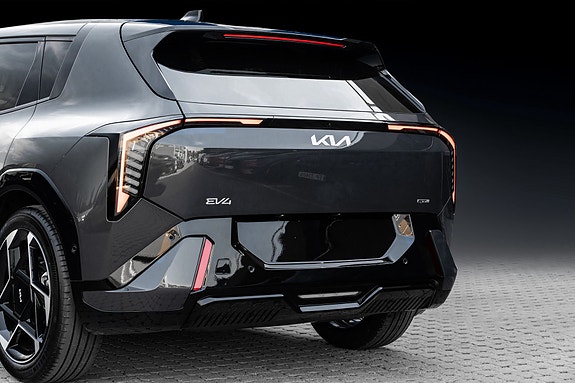 Kia EV4 5 of 30