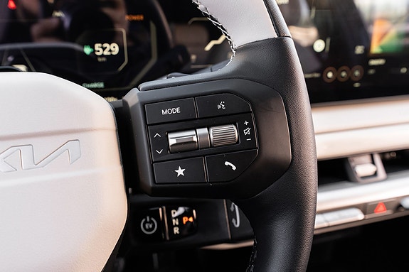 Kia EV4 14 of 30