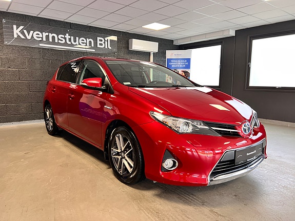 Toyota Auris 4 of 25