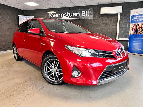 Toyota Auris 3 of 25