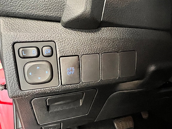 Toyota Auris 25 of 25