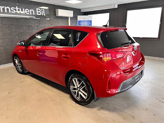 Toyota Auris 7 of 25