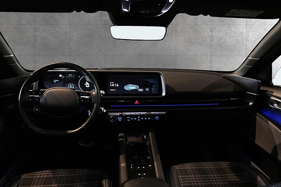 Hyundai Ioniq 6 12 of 15