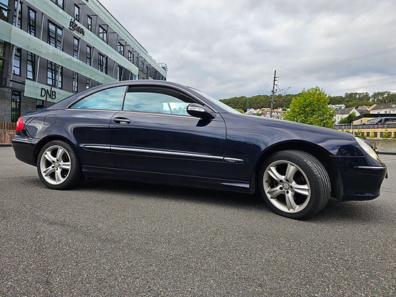 Mercedes-Benz CLK200 14 of 23