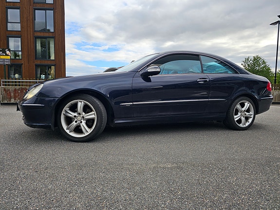 Mercedes-Benz CLK200 4 of 23
