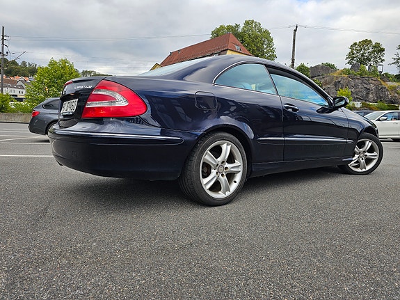 Mercedes-Benz CLK200 11 of 23