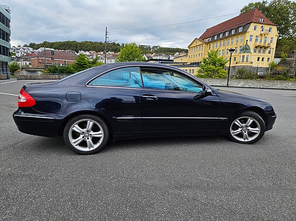 Mercedes-Benz CLK200 12 of 23