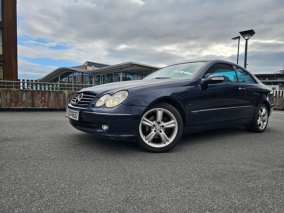 Mercedes-Benz CLK200 3 of 23