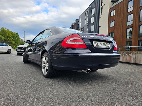 Mercedes-Benz CLK200 7 of 23