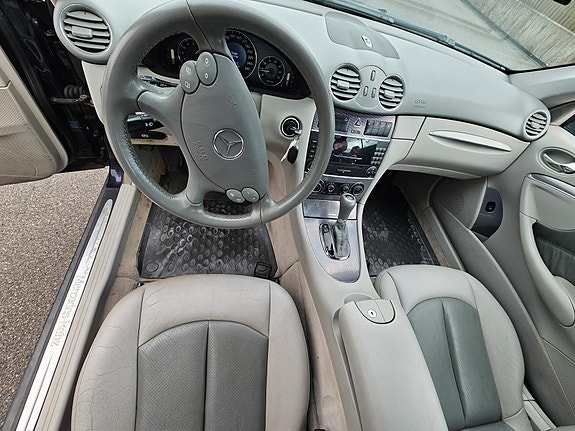 Mercedes-Benz CLK200 19 of 23