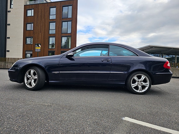 Mercedes-Benz CLK200 5 of 23
