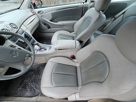 Mercedes-Benz CLK200 21 of 23
