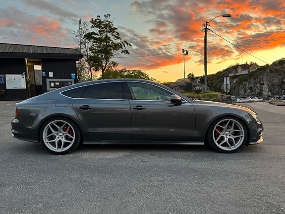 Audi A7 2 of 30