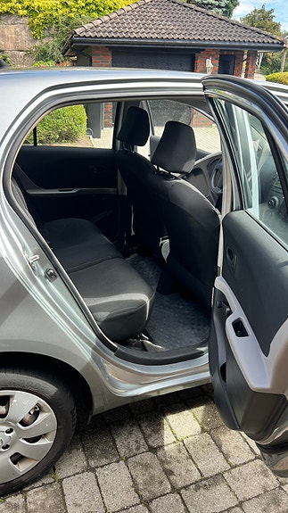 Toyota Yaris 16 of 25