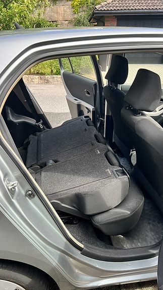Toyota Yaris 17 of 25