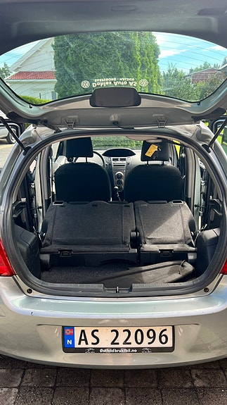 Toyota Yaris 20 of 25