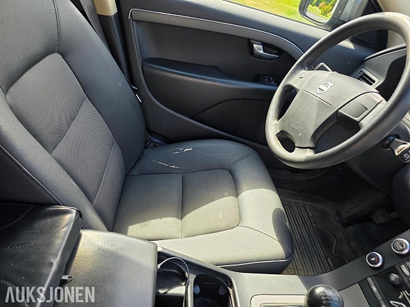 Volvo V70 12 of 14