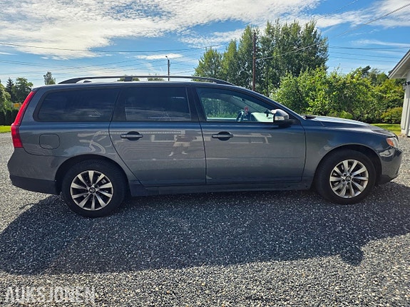 Volvo V70 5 of 14