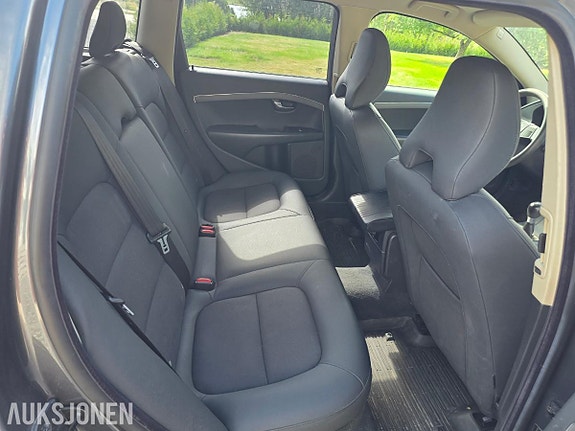 Volvo V70 10 of 14
