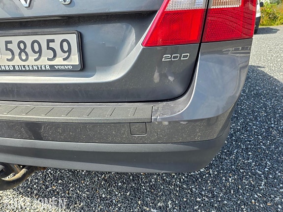 Volvo V70 7 of 14