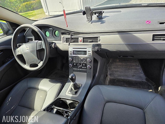 Volvo V70 9 of 14
